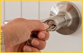 Exclusive Locksmith Service Jacksonville, FL 904-531-3234 - 16-emergency-unlock